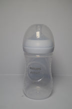 Philips Avent Natural Response Baby Bottle – Anti-Colic Infant Feeder (Clear, 260ml / 9oz)