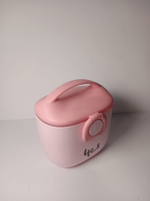 Compact Toddler Snack Box – Portable Airtight Formula Case with Comfort Grip Handle
